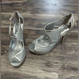 Brash Women’s Silver Sparkly Heels Size 7